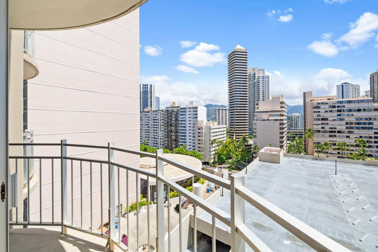 Newly Renovated Ilikai Marina Studio - Near Beach! Honolulu Luaran gambar